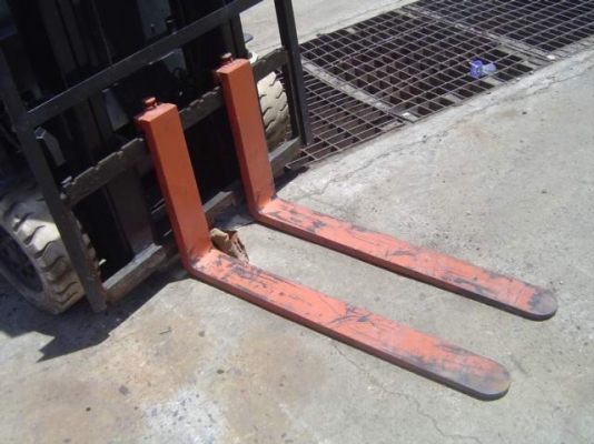 โฟล์คลิฟท์ ขายถูกมาก รถยกไฟฟ้า TOYOTA 7FB15 สวยจัด ใหม่มาก130,000 บาท โฟล์คลิฟท์ ขายถูกมาก รถยกไฟฟ้า TOYOTA 7FB15 สวยจัด ใหม่มาก130,000 บาท