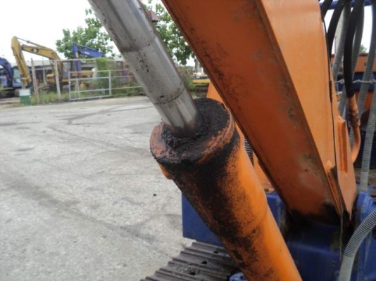 ขายถูก ขายแบ็คโฮเล็ก AIRMAN รุ่น : HM30S ราคา 130,000 บาท