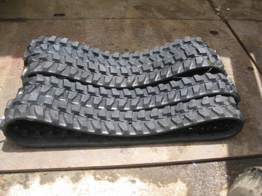 ขายแทร็กยางPC03ของใหม่และรับสั่งแทร็งทุกชนิดยี่ห้อ ขายแทร็กยางPC03ของใหม่และรับสั่งแทร็งทุกชนิดยี่ห้อ