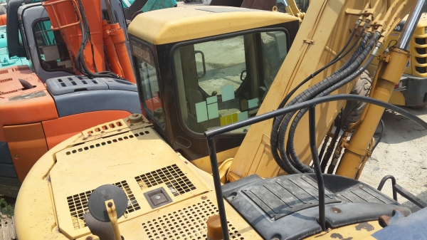 CAT 313BCR เก่านอก พร้อมใช้งาน รถสวยจริงใบ 70 ซ.ม CAT 313BCR เก่านอก พร้อมใช้งาน รถสวยจริงใบ 70 ซ.ม