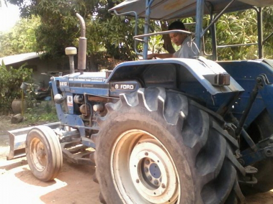 ขายรถไถนา FORD รุ่น6610 รุ่น5500 รุ่น77 เพลาเดียว เกียร์เสื้อลายทั้งหมดทั้ง3คันครับ