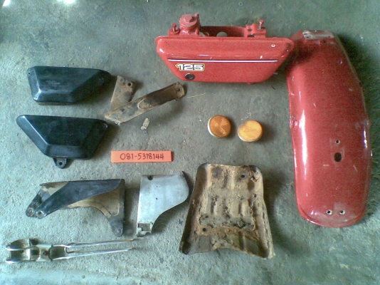 อะไหล่ แท้ เก่าเก็บ DT-100 /  DT-125 โช้คคู่ - นัดเชียงใหม่ ครับ