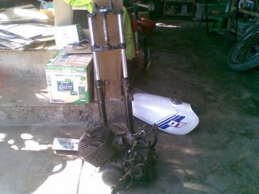 อะไหล่ แท้ เก่าเก็บ DT-100 /  DT-125 โช้คคู่ - นัดเชียงใหม่ ครับ