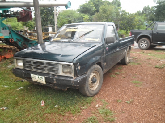 ขาย NISSAN รุ่น BIG-M ฝาแดง