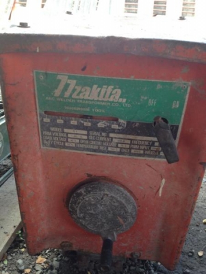 ตู้เชื่อม 300 แอมป์ 2,500 บาทครับ ลองไฟแล้ว ปกติ