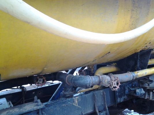 ขายถังน้ำขนาด 7000 ลิตร ปั้มดูดเข้า ปล่อยออกใช้ได้ครับ แยกชิ้นขายคับ