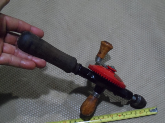 สว่านมือ หมุน