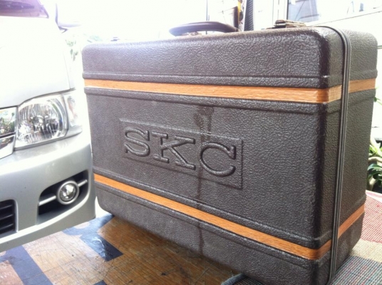 ขายกะเป๋า SKG สีนำ้ตาล  สภาพดี 1300