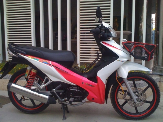 Honda wave  รถเดิม มือแรก วิ่งดีใช้น้อยแต่งแต่ภายนอก สวยๆ