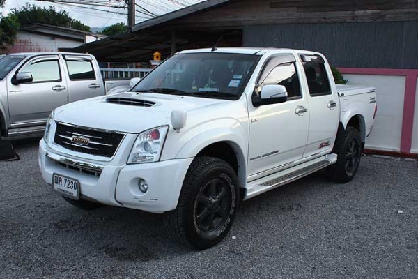 ขายDmax LS 3.0DDI AT 4WD ปี2008 สีขาวมุก ตัวท๊อป