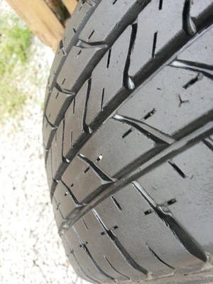 ขายยางเหมากอง 195/65/15*185/60/15*175/65/15     3   ชุด 3500 (ขายรวม)