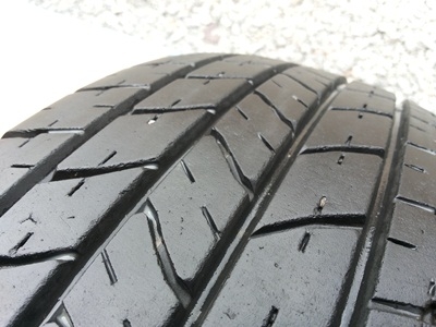 ขายยางเหมากอง 195/65/15*185/60/15*175/65/15     3   ชุด 3500 (ขายรวม)