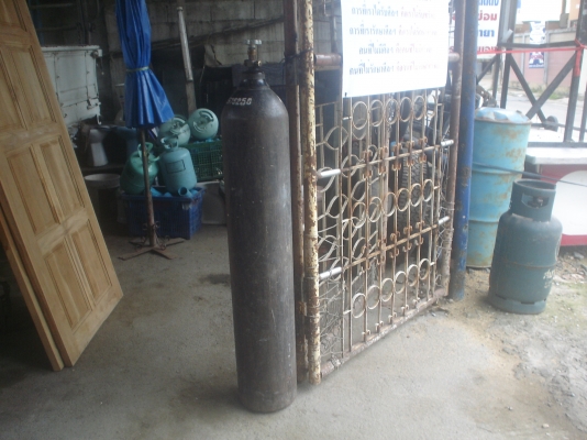 ขอบคุณครับขาประจำหนุ่มสาครสนามบินสุวรรณภูมิ**ถังใหญ่ใช้อยู่ปกติ  ขาย3000บาท   ขายครับ    ขายครับ  ขายครับ