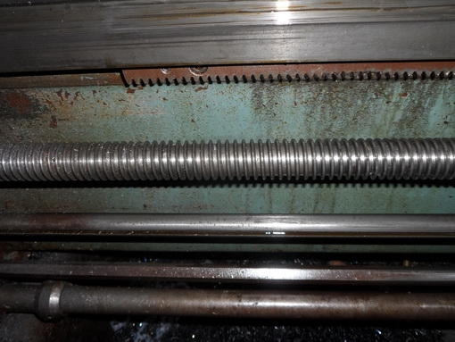 ขายครับขาย เครื่องกลึง 6 ฟุต 4 เพลา มีเบรค victor พร้อมใช้ 98000 บาท