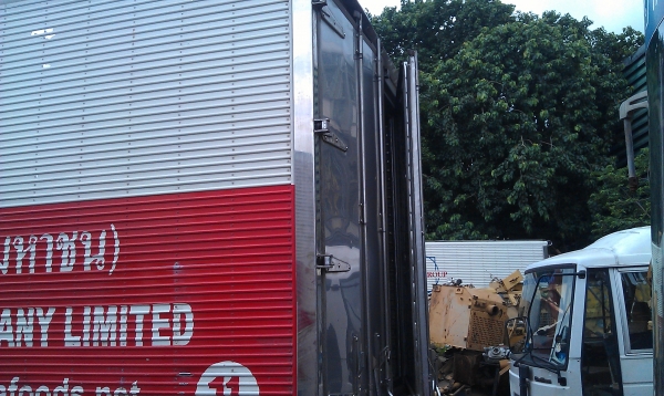 ขายรถ6ล้อตู้เครื่อง175แรงพร้อมใช้งาน ขายรถ6ล้อตู้เครื่อง175แรงพร้อมใช้งาน