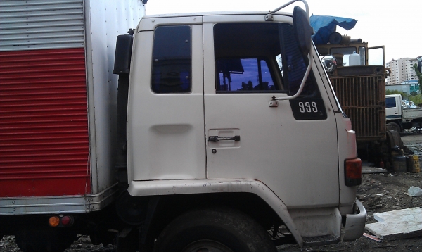 ขายรถ6ล้อตู้เครื่อง175แรงพร้อมใช้งาน ขายรถ6ล้อตู้เครื่อง175แรงพร้อมใช้งาน