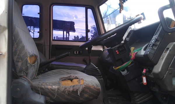 ขายรถ6ล้อตู้เครื่อง175แรงพร้อมใช้งาน ขายรถ6ล้อตู้เครื่อง175แรงพร้อมใช้งาน