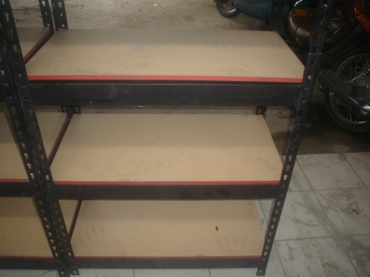 ขอบคุณเฮียใหญ่รังสิตครับ**ชั้นวางของแข็งแรงมาก  มี  2  อัน  ตัวละ 5 ชั้น เหล็กแข็งแรงมาก