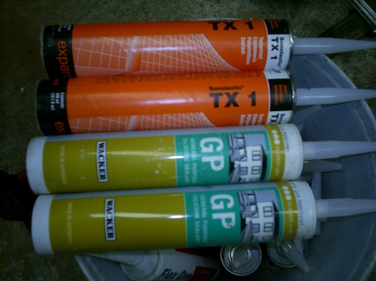 ซิลิโคลน ซิลิโคลน