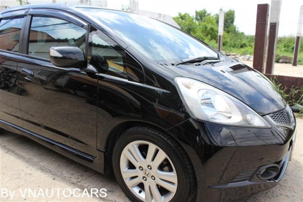 ฟรีดาวน์!!2009HONDA JAZZ 1.5i-VTEC SV(AS)มือแรก ตัวท๊อป พร้อมประกันชั้น1 ใบเปลี่ยนถ่ายน้ำมันเครื่อง