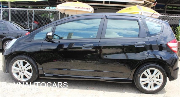 ฟรีดาวน์!!2009HONDA JAZZ 1.5i-VTEC SV(AS)มือแรก ตัวท๊อป พร้อมประกันชั้น1 ใบเปลี่ยนถ่ายน้ำมันเครื่อง