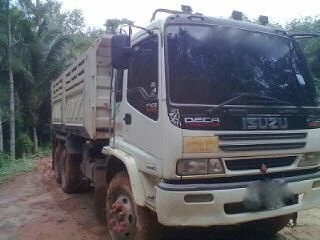 รถอิซุซุ 10 ล้อดั้ม FXZ 270 แรงม้า ปี 45  สนใจติดต่อ 081 - 6079515