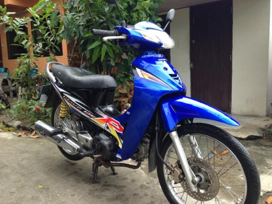 ขาย Wave125 ปี47 สีน้ำเงิน รถบ้าน ผู้หญิงขี่ แถว ๆ บ้านคับ