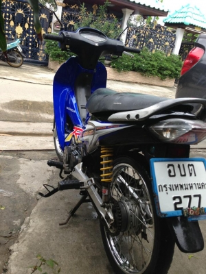 ขาย Wave125 ปี47 สีน้ำเงิน รถบ้าน ผู้หญิงขี่ แถว ๆ บ้านคับ