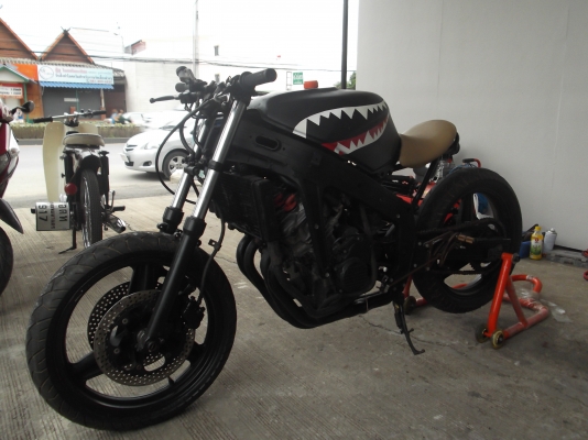 ลดสุดๆ ลดกระหน่ำ CBR400  20000 มายกรถไปเลย ด่วนๆ