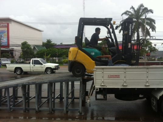 ขายฟอร์คลิฟต์ KOMUTSU FG15C-18 ,เสาสูง 3 เมตร มีฮิ้งฟอร์ค ,เกียร์ MT ขอบคุณมากครับพี่นุสิทธิ์ จ.ปัตตานี ,5727 ช.ม ,(รับประกันเครื่องยนต์ 6 เดือน )   สภาพเดิมแท้จากญี่ปุ่น   สีเดิมและตัวถังสภาพเดิมจากญี่ปุ่น