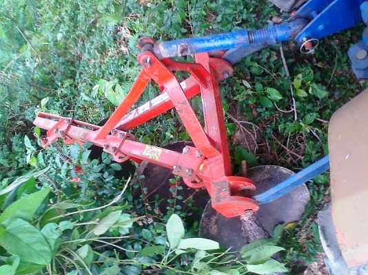 ขายด่วน..รถไถจอมพลัง KUBOTA L2600 อุปกรณ์มี ผาน 3 และใบดันหน้า อันทรงพลัง.