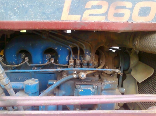 ขายด่วน..รถไถจอมพลัง KUBOTA L2600 อุปกรณ์มี ผาน 3 และใบดันหน้า อันทรงพลัง.