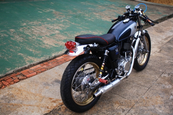 __sr400 สีเดิมๆ สรรพสามิตตัวจริง 60,000บาท__ __sr400 สีเดิมๆ สรรพสามิตตัวจริง 60,000บาท__