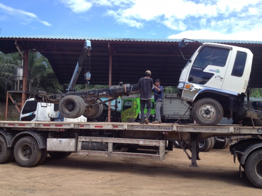 HINO FB หัวคัซี เครื่อง เกียร์ เฟืองท้าย ไม่มีเล่มทะเบียนค่ะ 220 แรงม้า HINO FB หัวคัซี เครื่อง เกียร์ เฟืองท้าย ไม่มีเล่มทะเบียนค่ะ 220 แรงม้า