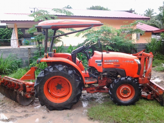 Kubota L3608 ปี53 อุปกร 4 ชิ้น โรตารี่ ใบดัน ผาน6 ผาน4
