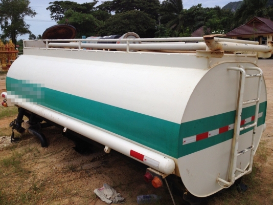 แทงค์บรรจุได้ 6,000 ลิตร สวย ไม่มีผุค่ะ