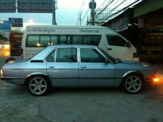 ขายBMW E12กันชนเล็ก