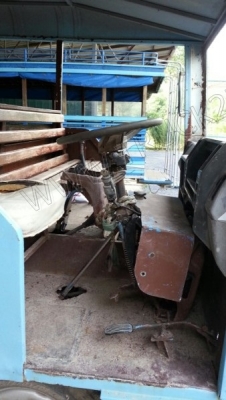 รถ 4 ล้อ โดยสาร เครื่อง ISUZU 4 สูบ 90 แรงม้า 2,500 CC. 2 เพลา รถ 4 ล้อ โดยสาร เครื่อง ISUZU 4 สูบ 90 แรงม้า 2,500 CC. 2 เพลา