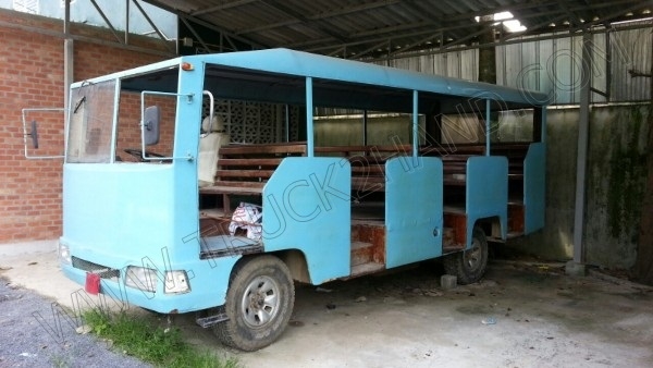 รถ 4 ล้อ โดยสาร เครื่อง ISUZU 4 สูบ 90 แรงม้า 2,500 CC. 2 เพลา รถ 4 ล้อ โดยสาร เครื่อง ISUZU 4 สูบ 90 แรงม้า 2,500 CC. 2 เพลา