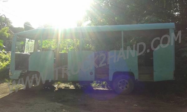 รถ 4 ล้อ โดยสาร เครื่อง ISUZU 4 สูบ 90 แรงม้า 2,500 CC. 2 เพลา รถ 4 ล้อ โดยสาร เครื่อง ISUZU 4 สูบ 90 แรงม้า 2,500 CC. 2 เพลา