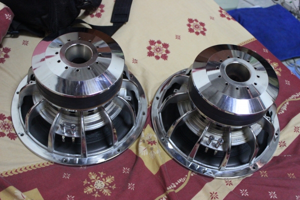 ขาย ซับ 12 นิ้วโม เเม่เหล็ก 190 มิลเบสแน่น