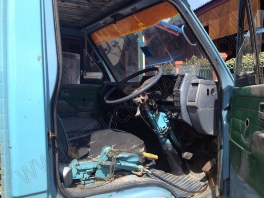 รถบรรทุก 6 ล้อ ติดเครนขนาด 3 ตัน ยี่ห้อ ISUZU รุ่น NKR ขนาด 110 แรงม้า รถบรรทุก 6 ล้อ ติดเครนขนาด 3 ตัน ยี่ห้อ ISUZU รุ่น NKR ขนาด 110 แรงม้า