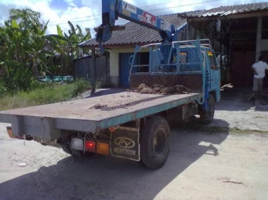 รถบรรทุก 6 ล้อ ติดเครนขนาด 3 ตัน ยี่ห้อ ISUZU รุ่น NKR ขนาด 110 แรงม้า รถบรรทุก 6 ล้อ ติดเครนขนาด 3 ตัน ยี่ห้อ ISUZU รุ่น NKR ขนาด 110 แรงม้า