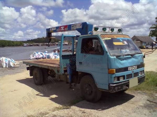 รถบรรทุก 6 ล้อ ติดเครนขนาด 3 ตัน ยี่ห้อ ISUZU รุ่น NKR ขนาด 110 แรงม้า