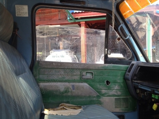 รถบรรทุก 6 ล้อ ติดเครนขนาด 3 ตัน ยี่ห้อ ISUZU รุ่น NKR ขนาด 110 แรงม้า รถบรรทุก 6 ล้อ ติดเครนขนาด 3 ตัน ยี่ห้อ ISUZU รุ่น NKR ขนาด 110 แรงม้า