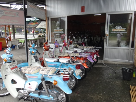 c70เครื่องดรีมมาใหม่สีสวยๆอีก6คัน(ร้านโบราณคลาสสิค)โทร0897661966