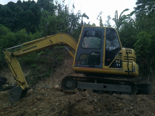 ขายแบคโฮ Komatsu PC71 สภาพดีพร้อมใช้งาน เอวแน่น ช่วงล่างเต็ม มีใบมีด