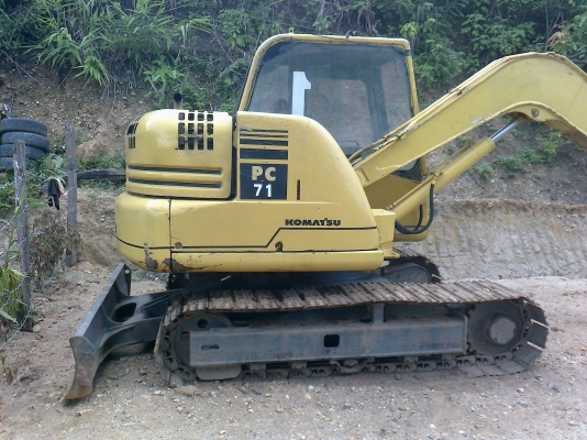 ขายแบคโฮ Komatsu PC71 สภาพดีพร้อมใช้งาน เอวแน่น ช่วงล่างเต็ม มีใบมีด