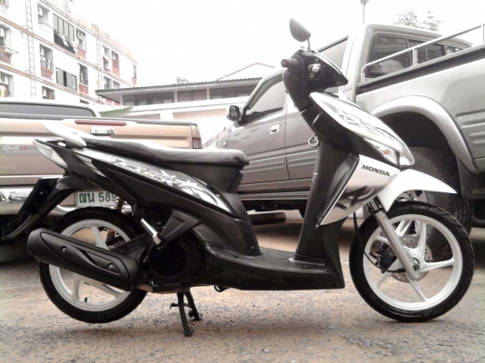 ขออนุญาติขาย Honda Click Combi Brake มือเดียว สีขาวมุก ล้อแม็ก