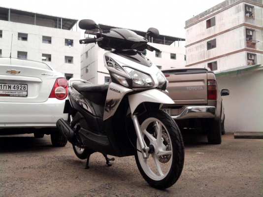 ขออนุญาติขาย Honda Click Combi Brake มือเดียว สีขาวมุก ล้อแม็ก